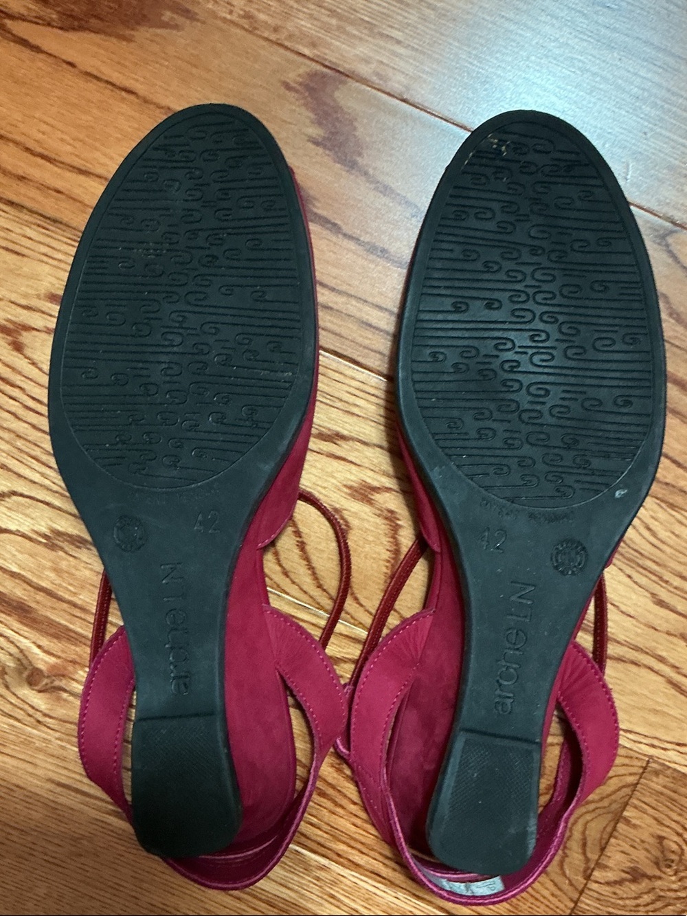 Arche Women's Berry Red Suede Slingback Sandals - Picture 5 of 9